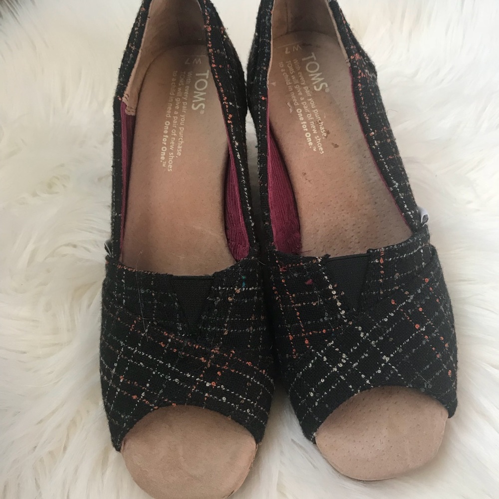 TOMS 7W wedges